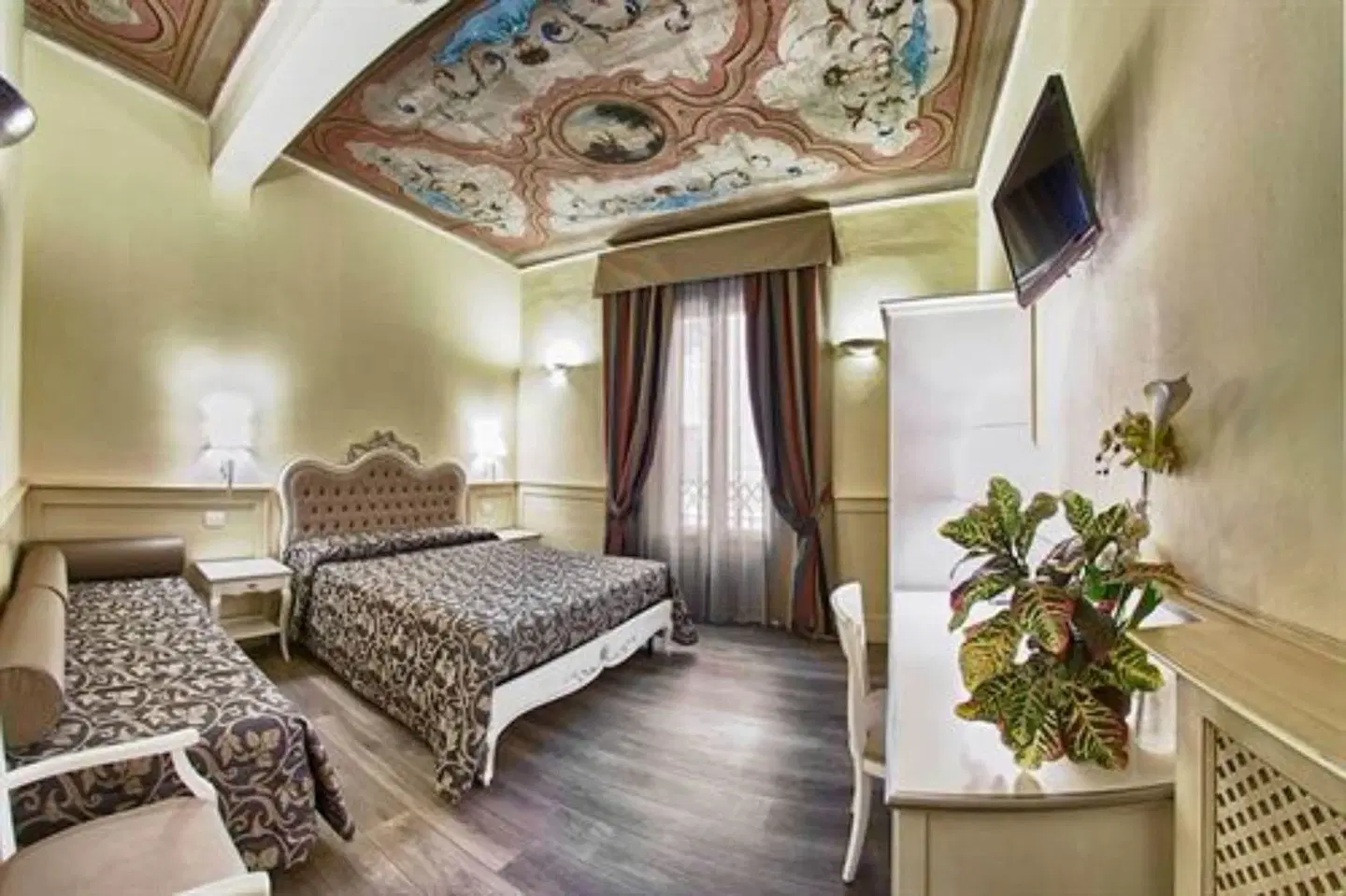 Pedrini ROOM_EXAMPLE