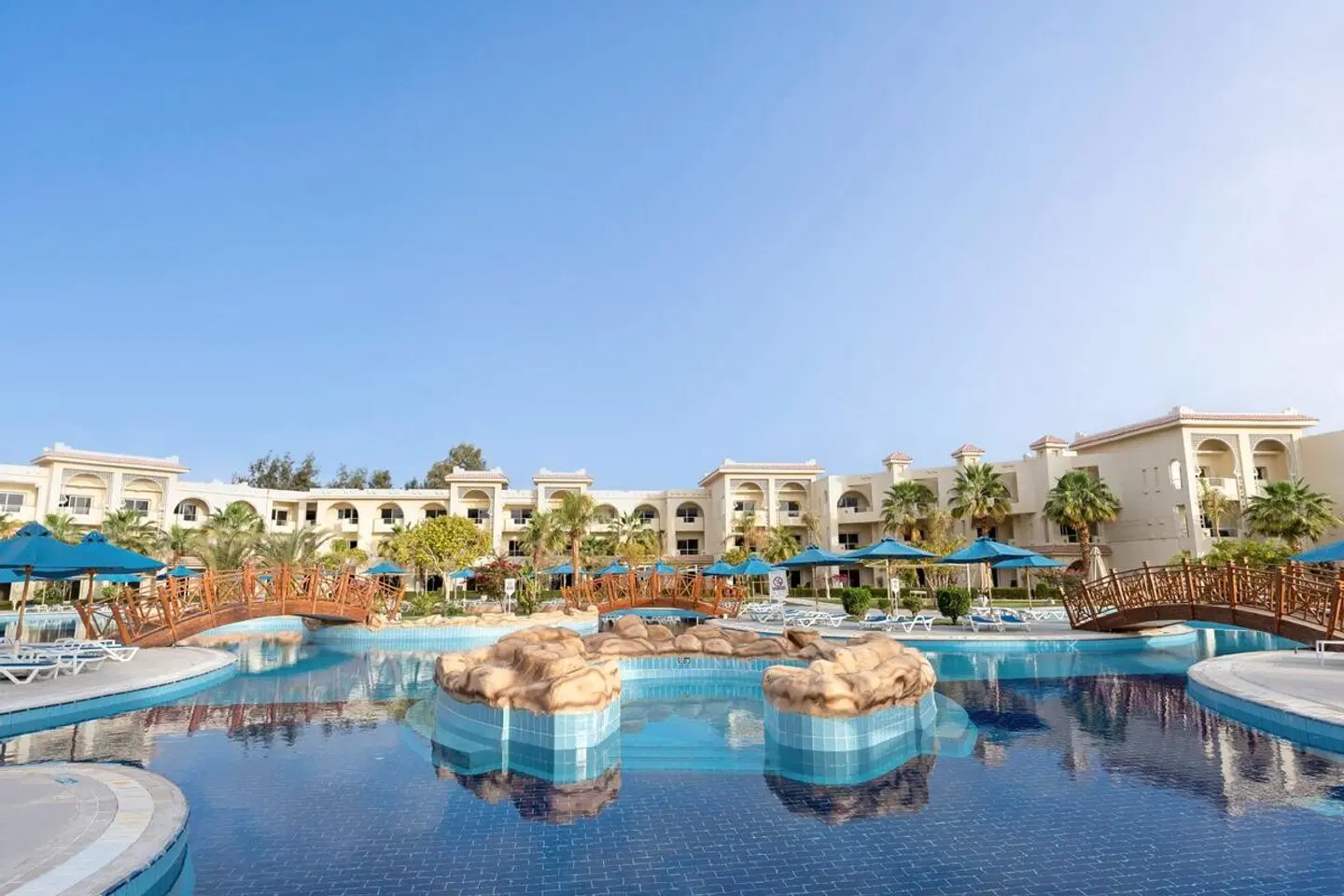 Serenity Alma Heights OUTDOOR_POOL