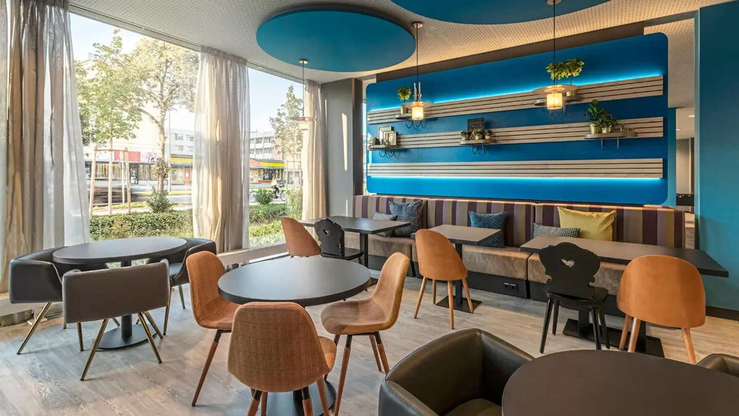 Holiday Inn - the niu, Brass Munich Olympiapark LOUNGE_LOBBY
