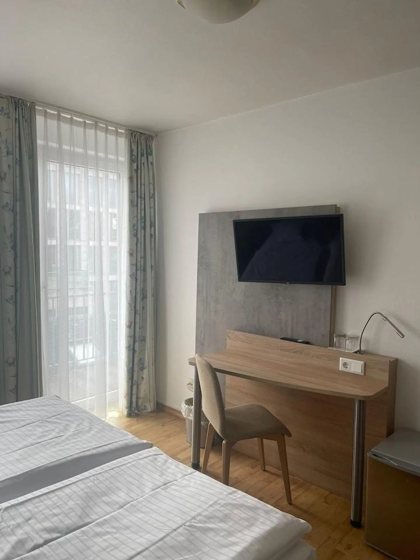 Europa ROOM_EXAMPLE