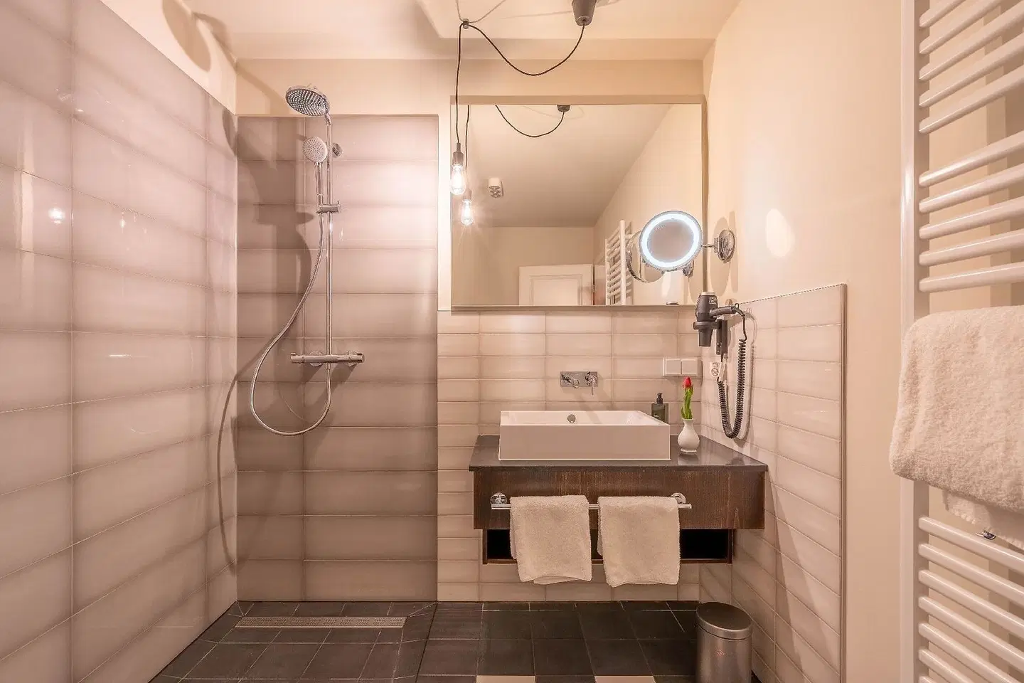 QUARTIER 5 Badezimmer