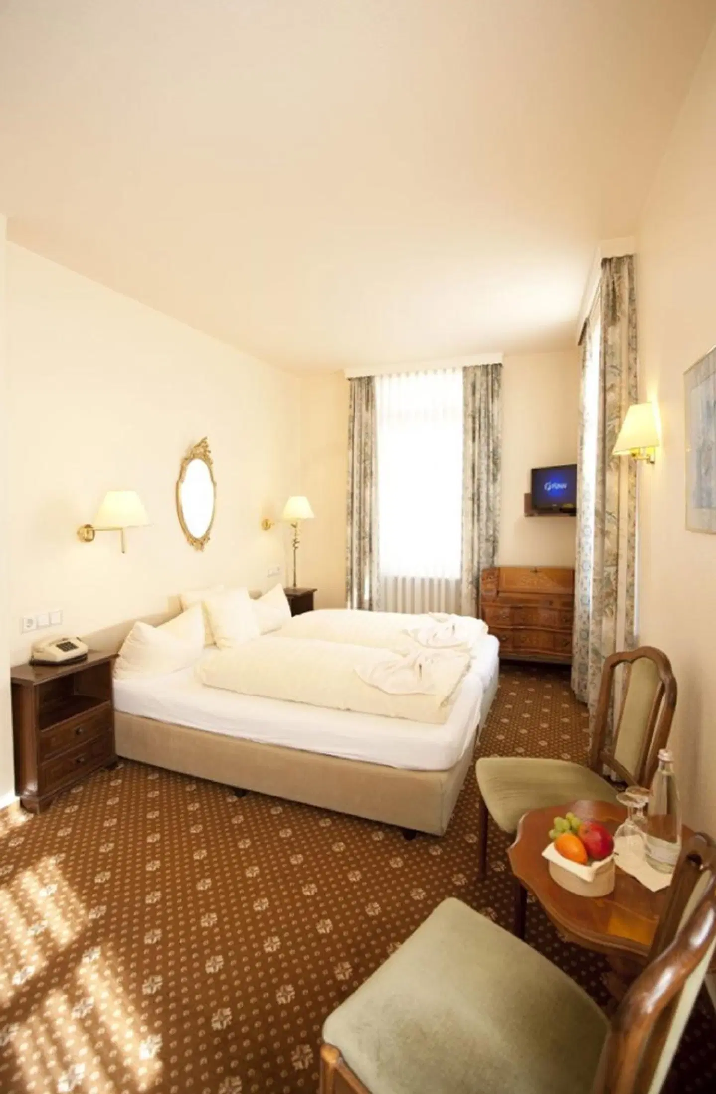 Krone ROOM_EXAMPLE