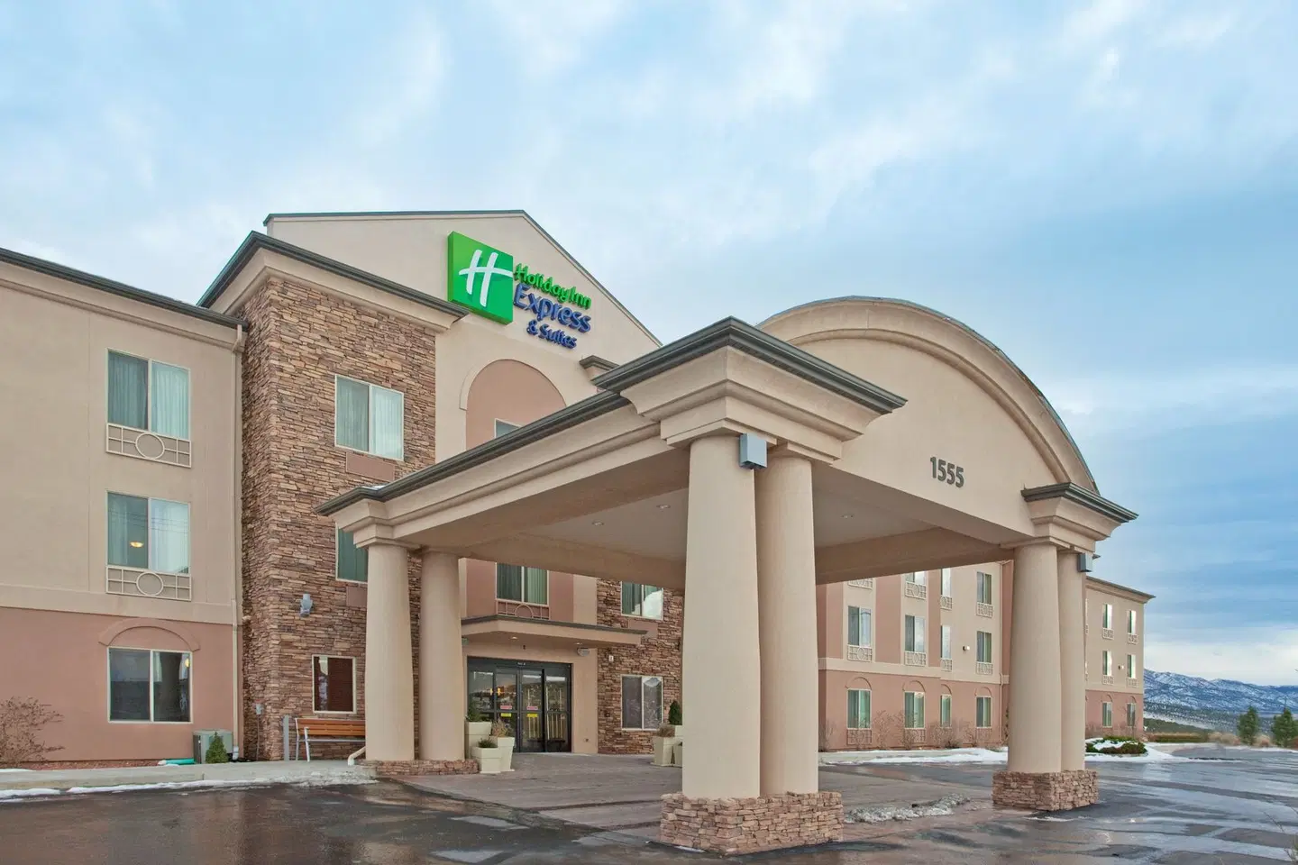 Holiday Inn Express & Suites Cedar City by IHG EXTERIOR