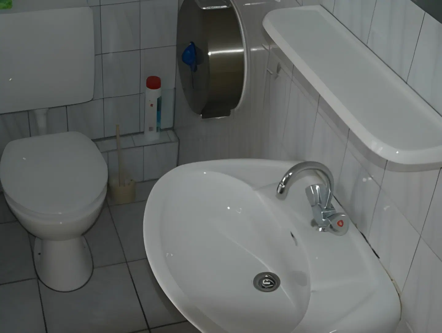 Buch-Ein-Bett Hostel Badezimmer