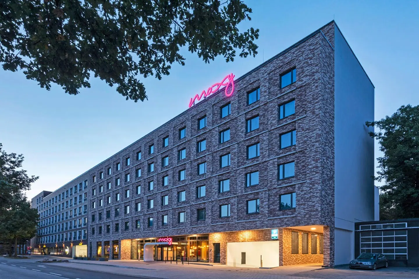 Moxy Hamburg City EXTERIOR