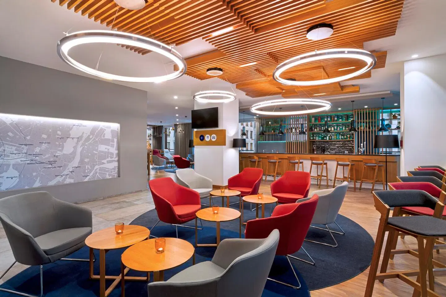 Holiday Inn Express München City West - inklusive NFL Munich Ticket LOUNGE_LOBBY