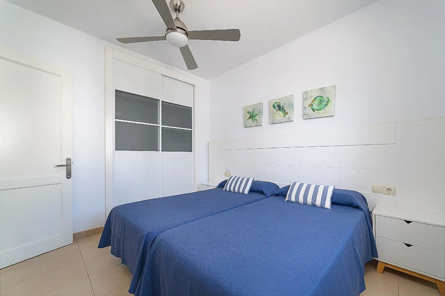 Apartamentos Elena ROOM_EXAMPLE