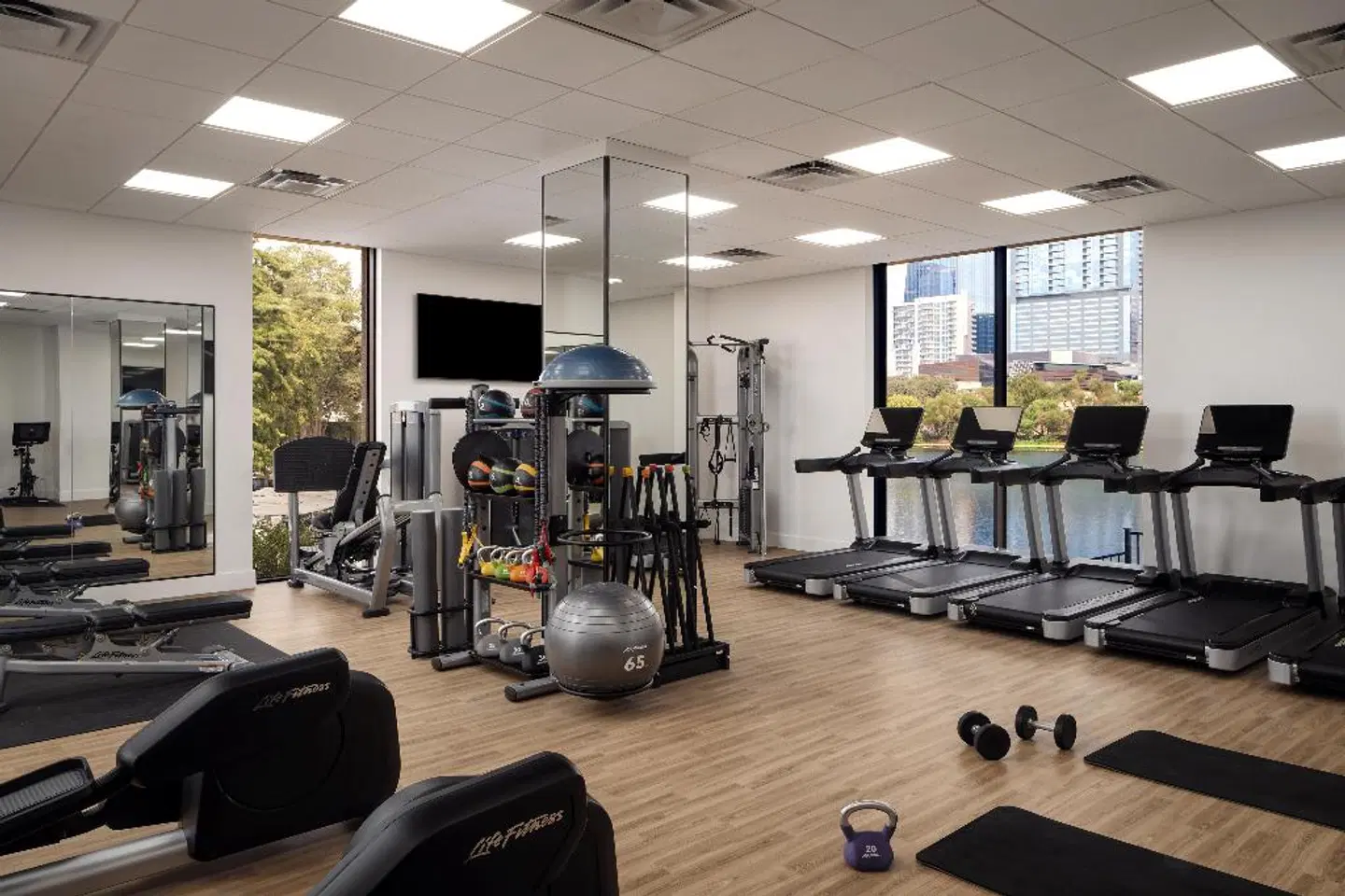 Hyatt Regency Austin SPORTS_AND_LEISURE