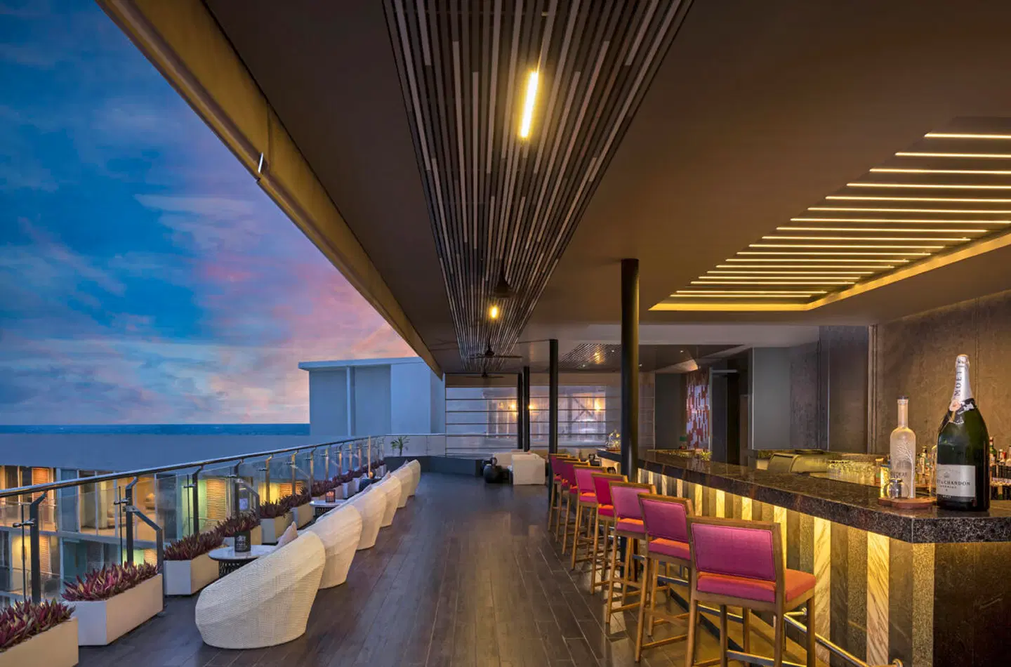 Radisson Blu Resort, Galle Bar