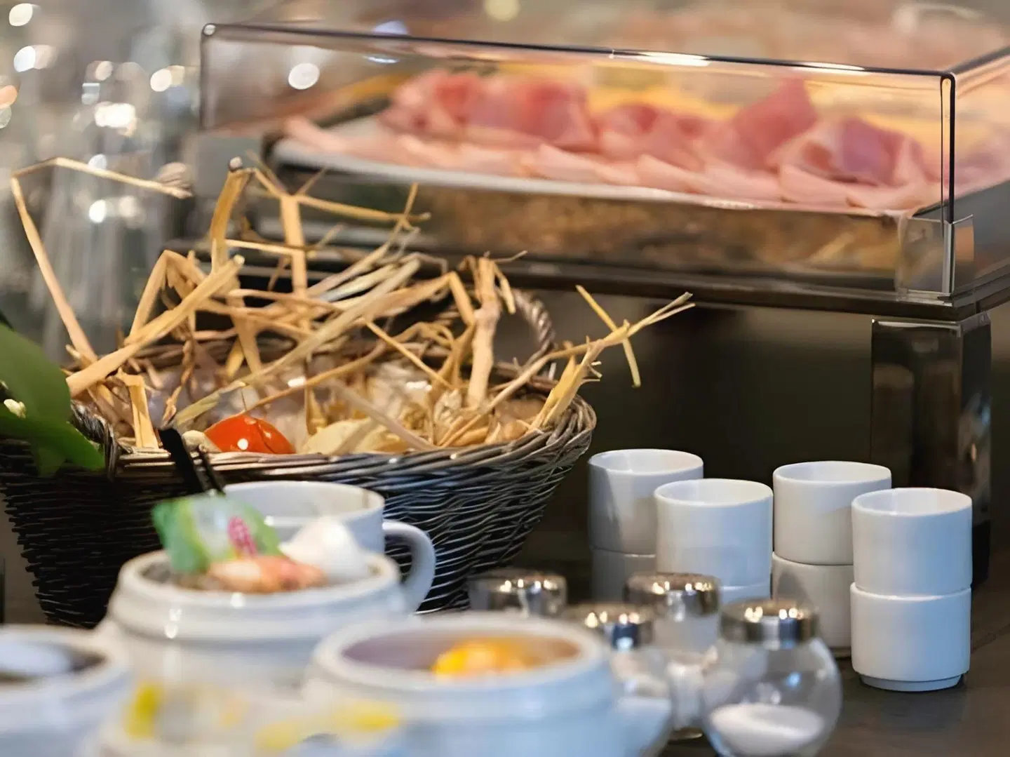 V-Hotel Restaurant