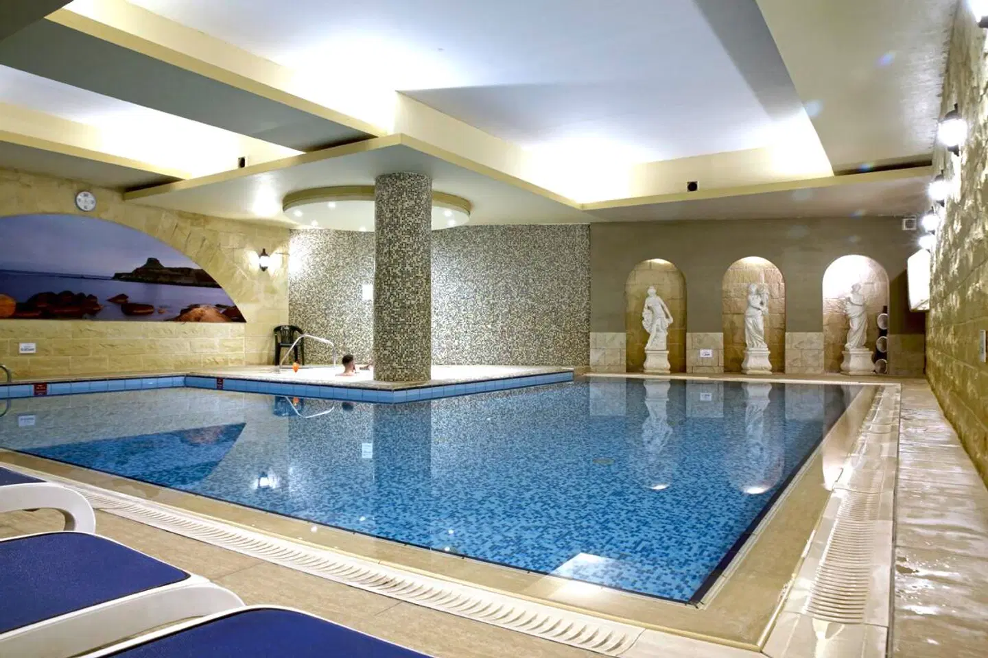 Soreda Hotel Hallenbad