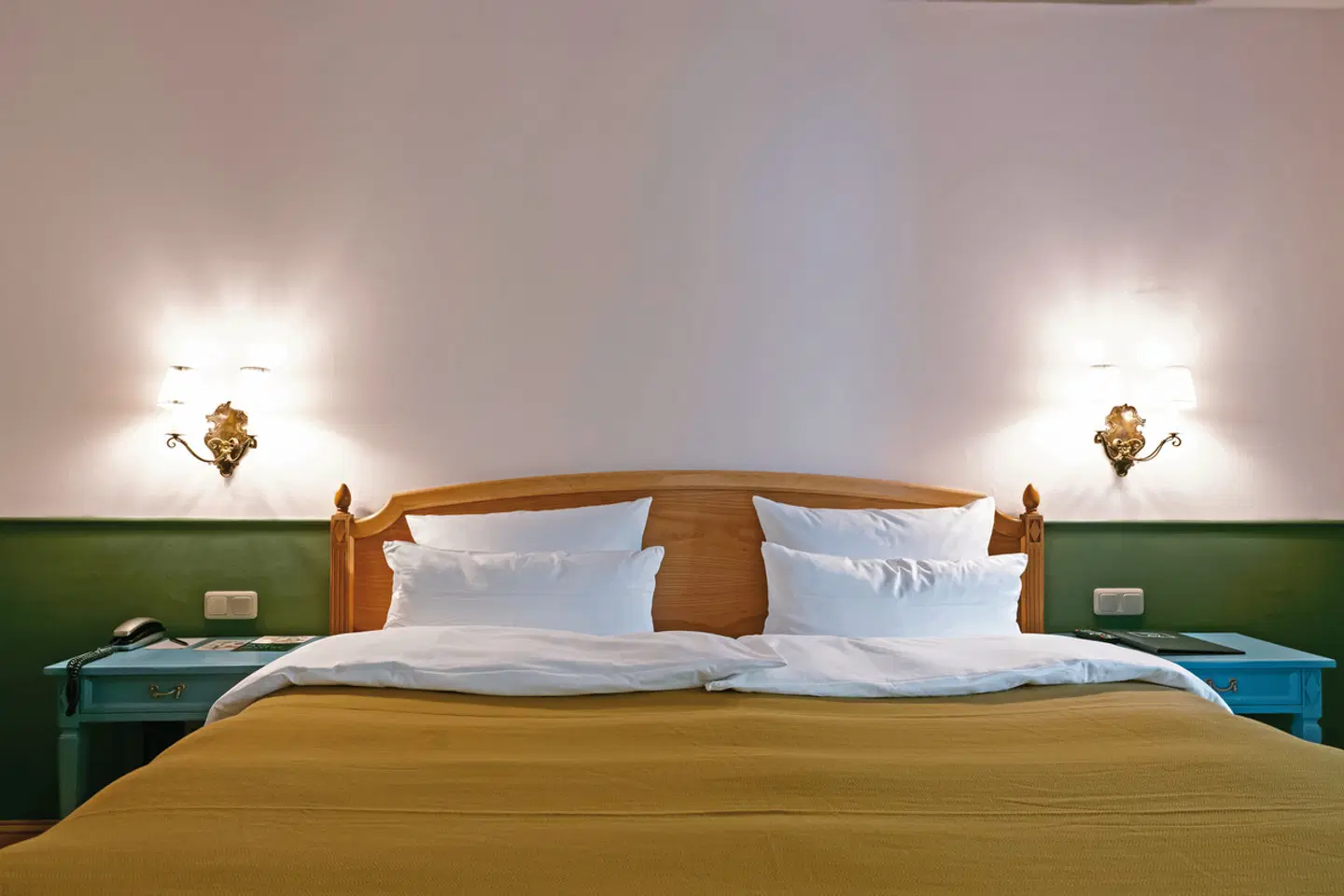 HENRI Hotel Garmisch-Partenkirchen ROOM_EXAMPLE