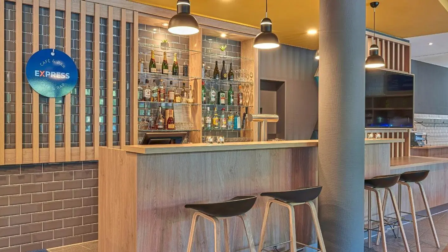Holiday Inn Express Dortmund - inklusive Borussia Dortmund Ticket Bar