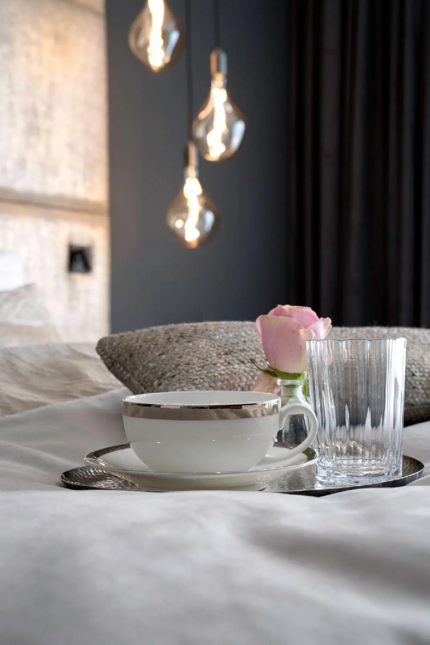 THE NEWSHA Signature Home Tiere