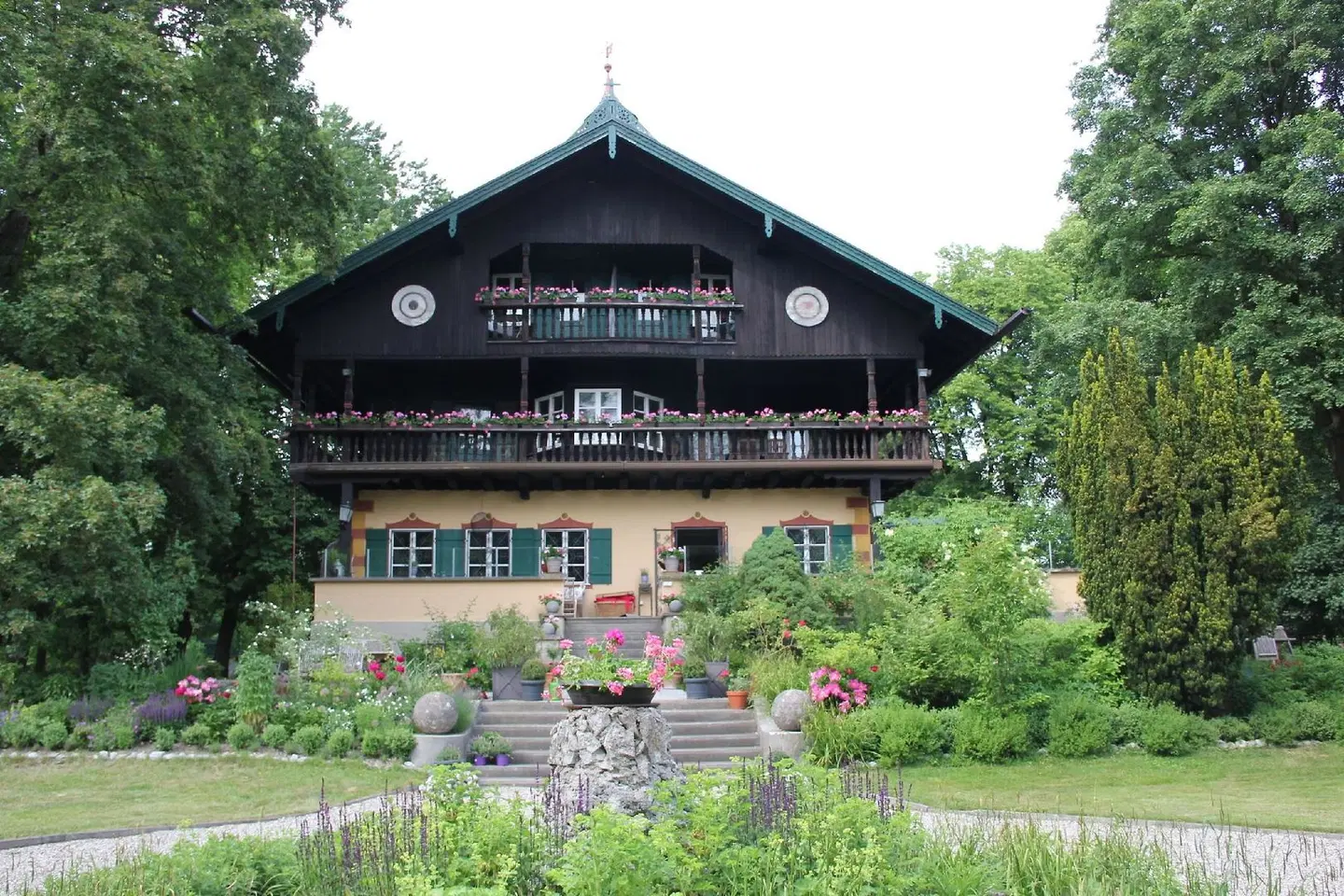 Villa Zollhaus Bed & Breakfast EXTERIOR