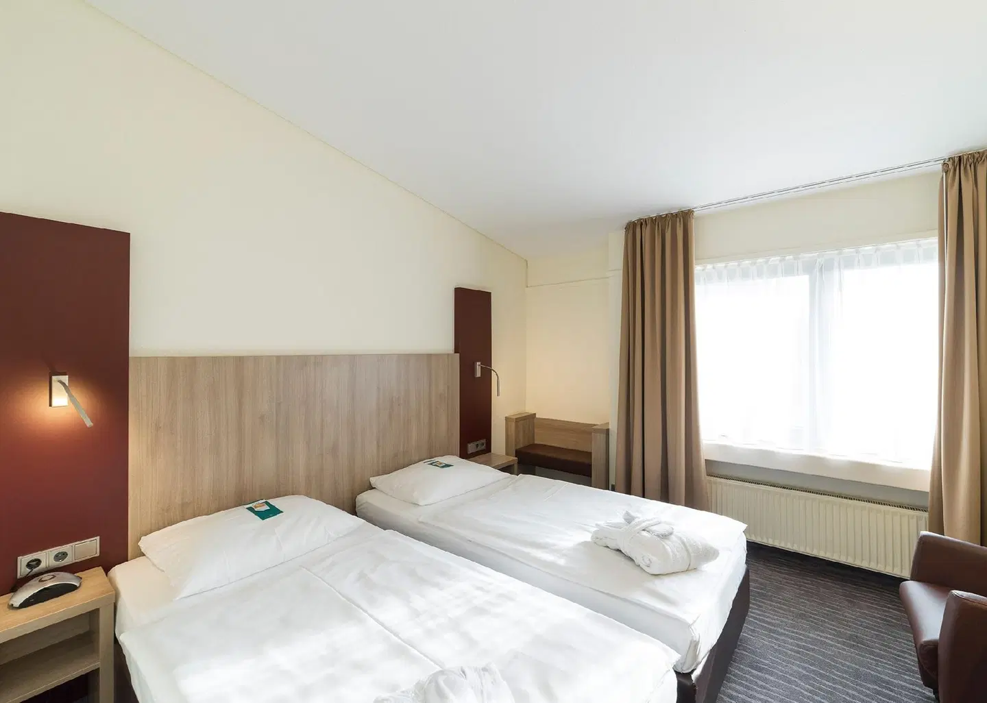 Hotel Gustav-Stresemann-Institut ROOM_EXAMPLE