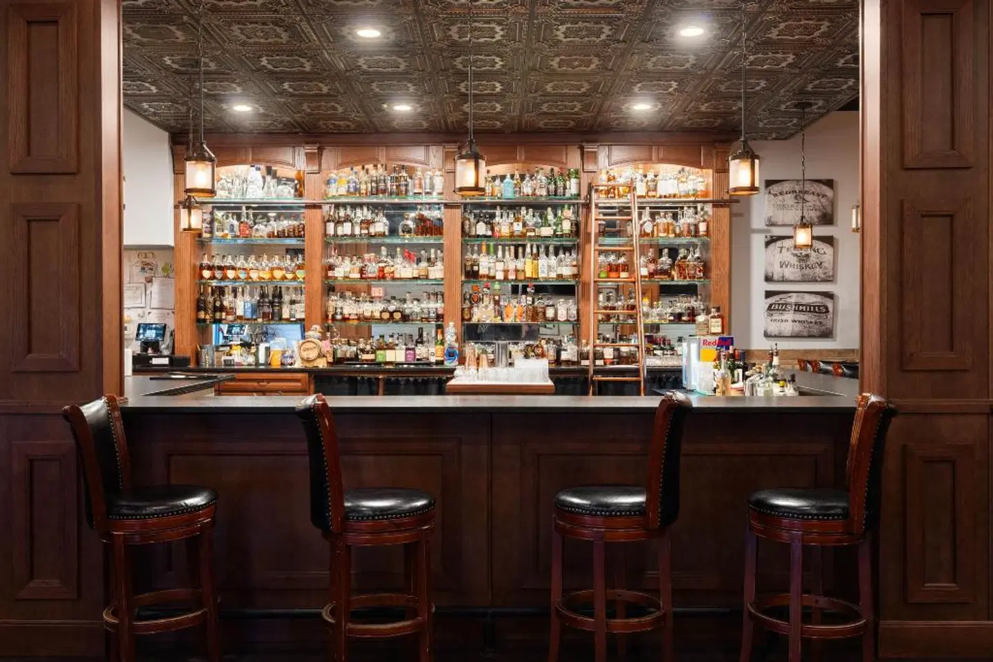 Baymont Inn & Suites by Wyndham Sturgis Bar