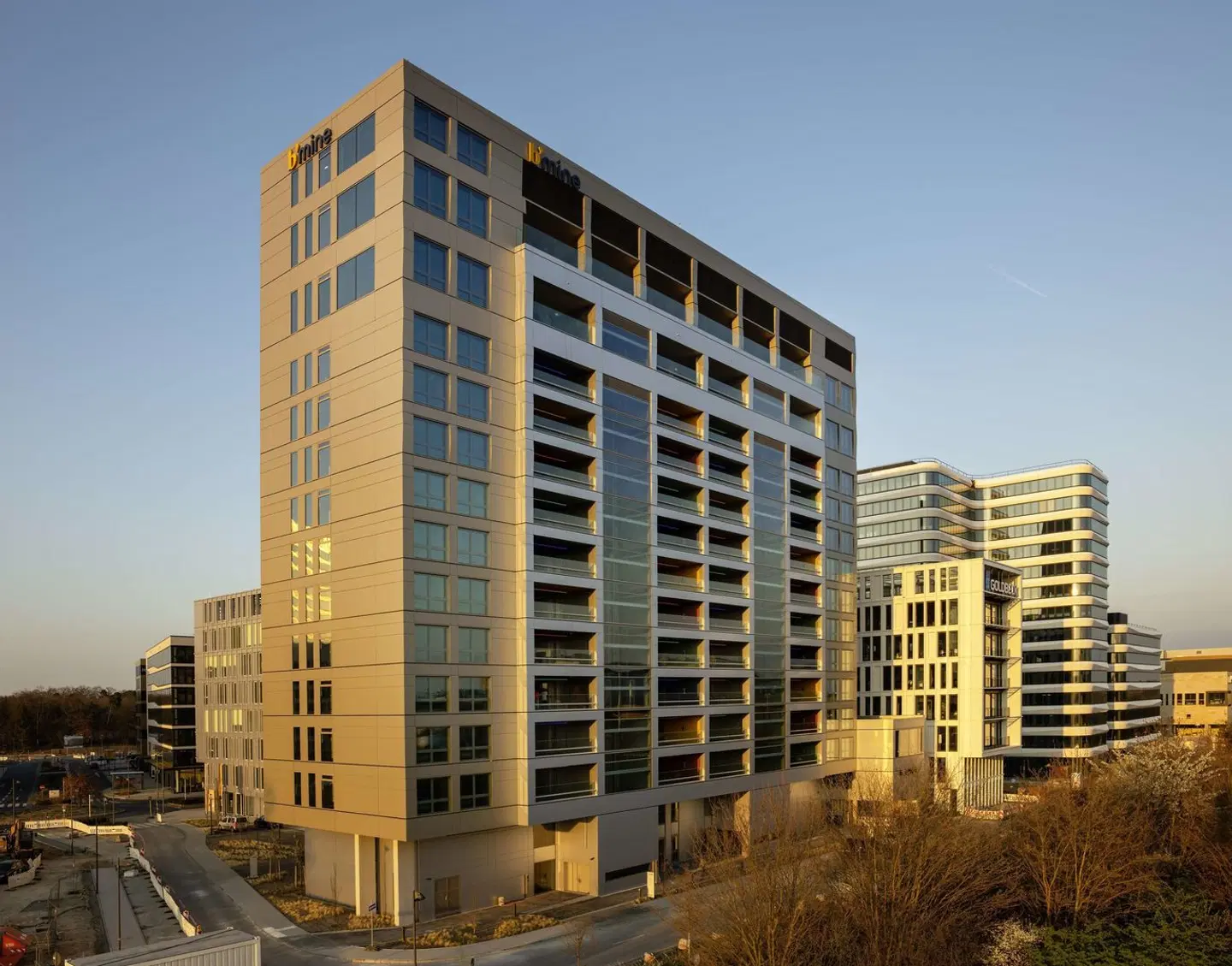 b'mine Hotel Frankfurt Airport EXTERIOR