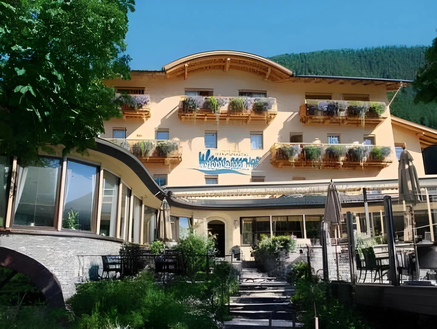 Strandhotel am Weissensee EXTERIOR