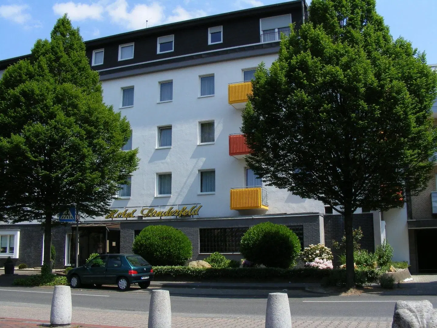 Sonderfeld EXTERIOR