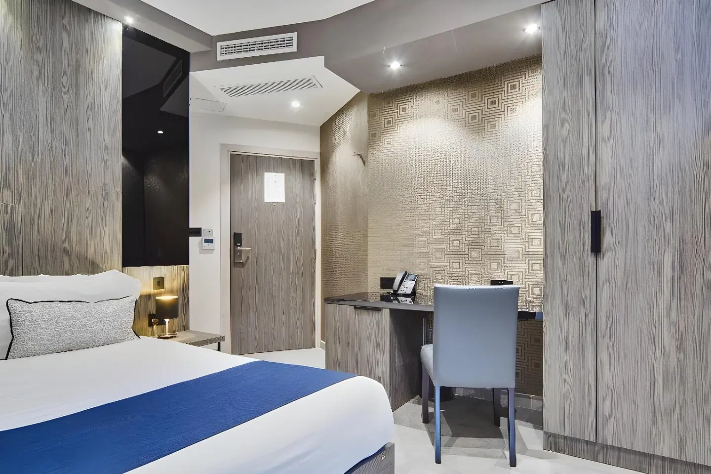 The District Hotel Badezimmer