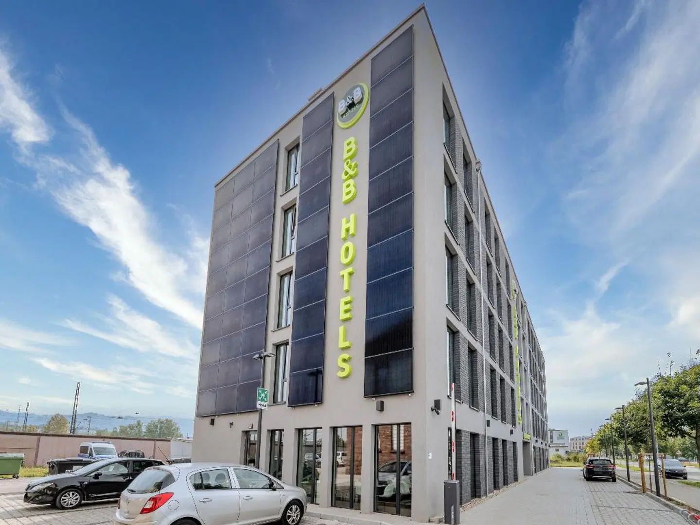 B&B HOTEL Offenburg-Hbf EXTERIOR