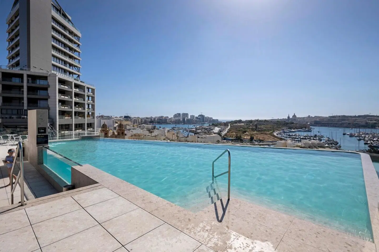 Grands Suites Hotel Residences & Spa OUTDOOR_POOL