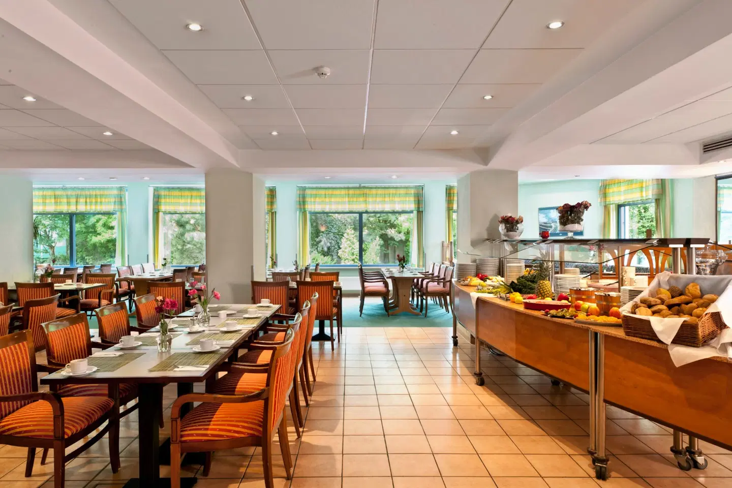 Good Morning+ Berlin City East Restaurant