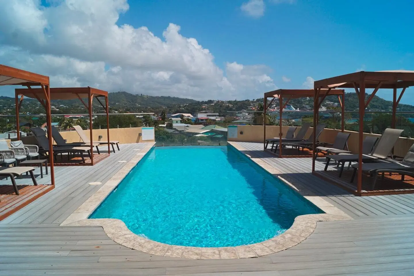 Comfort Inn & Suites Tobago OUTDOOR_POOL
