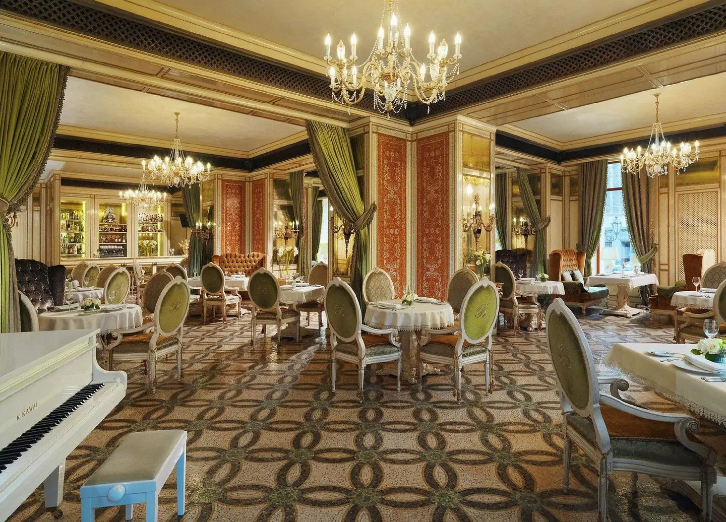 Bristol Hotel LOUNGE_LOBBY