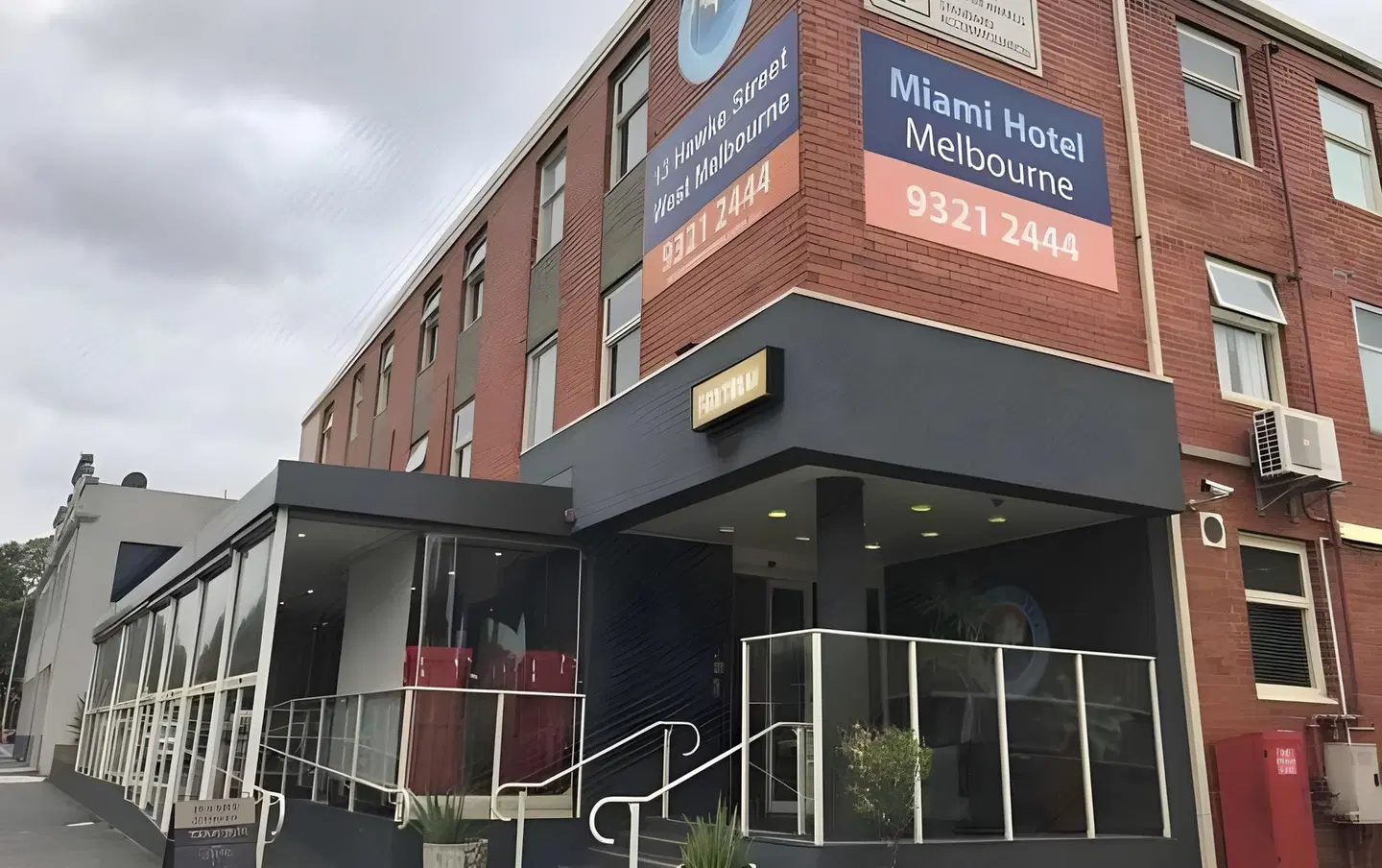 Miami Hotel Melbourne EXTERIOR