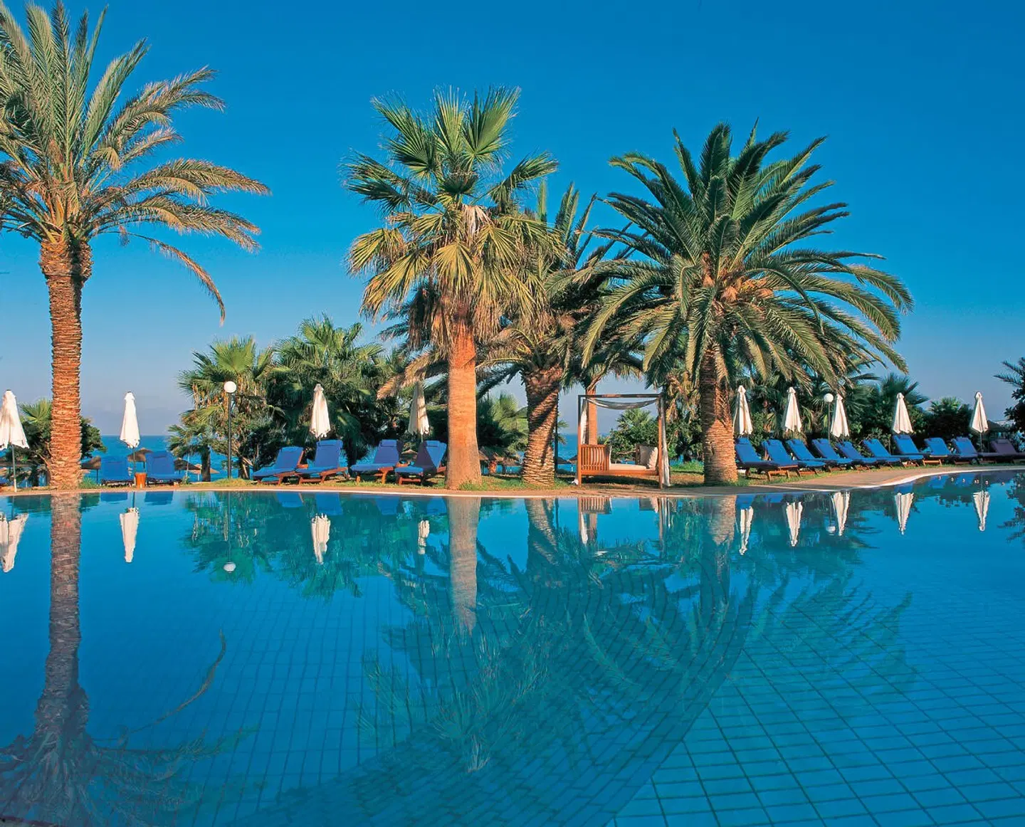 Azia Resort & Spa OUTDOOR_POOL