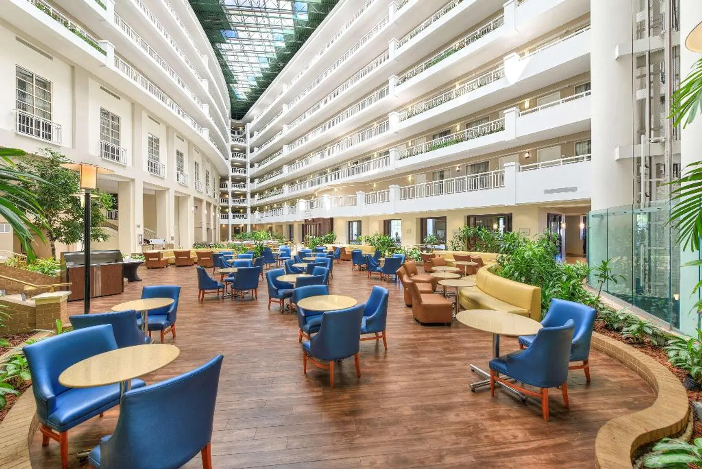 Embassy Suites by Hilton Alexandria Old Town Terrasse