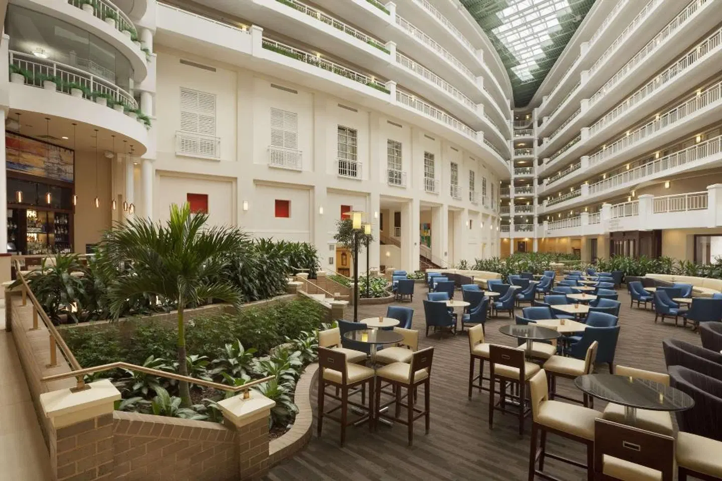 Embassy Suites by Hilton Alexandria Old Town Terrasse