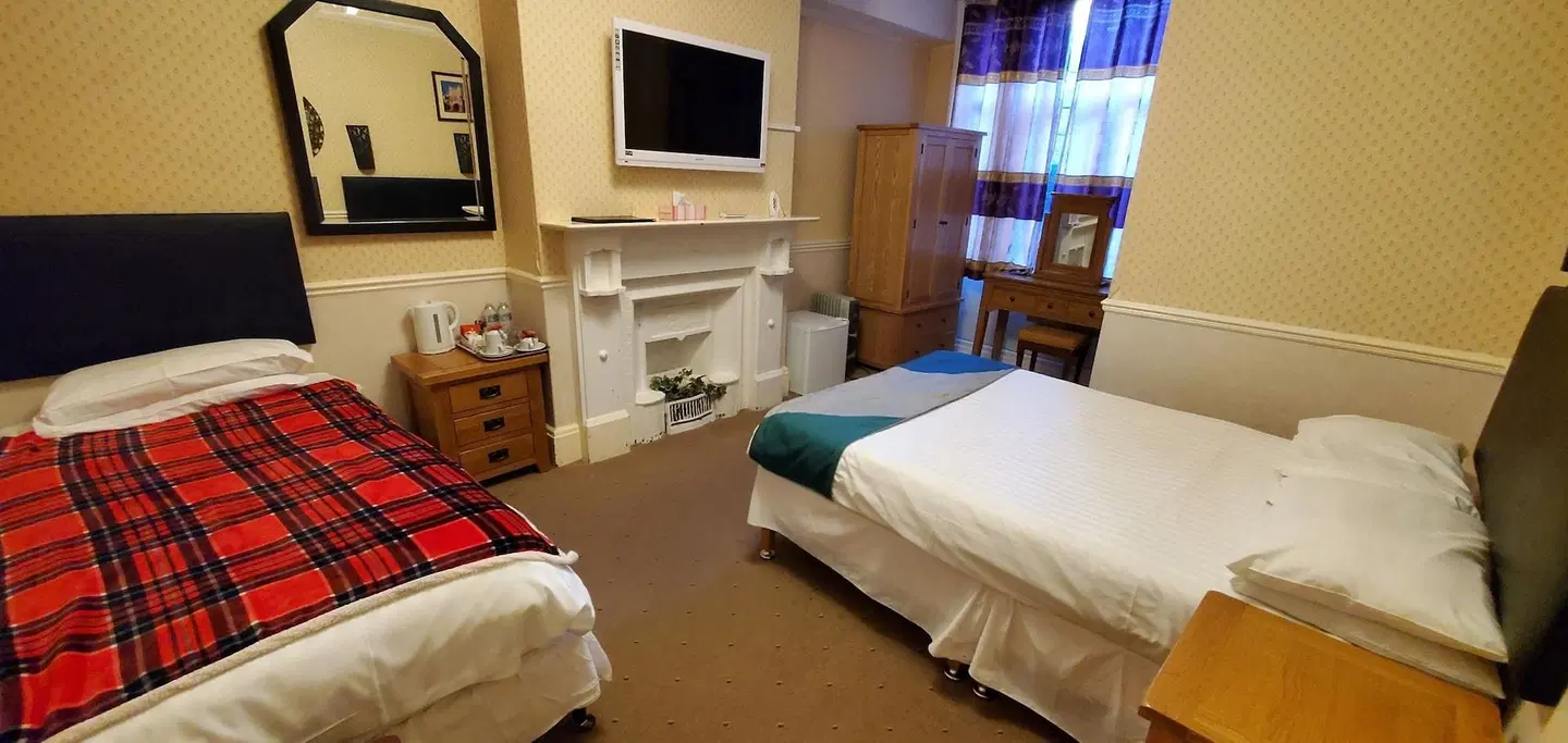 Diamonds Guest House ROOM_EXAMPLE