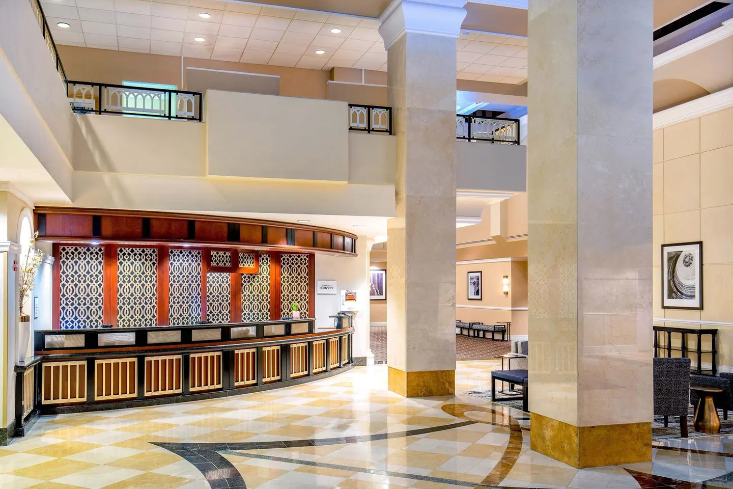Sheraton Pentagon City LOUNGE_LOBBY