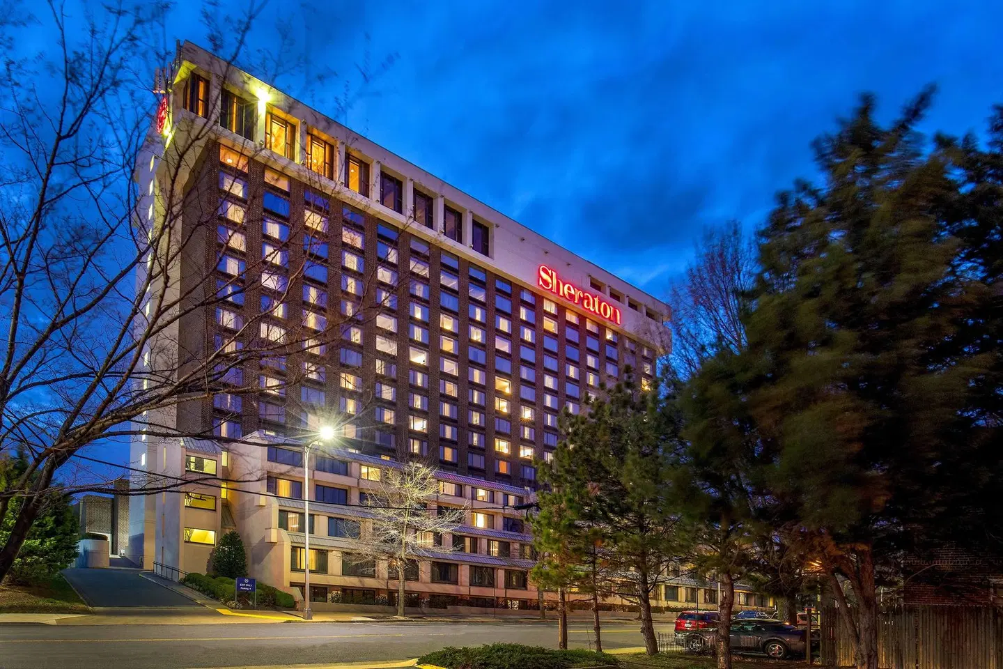 Sheraton Pentagon City EXTERIOR
