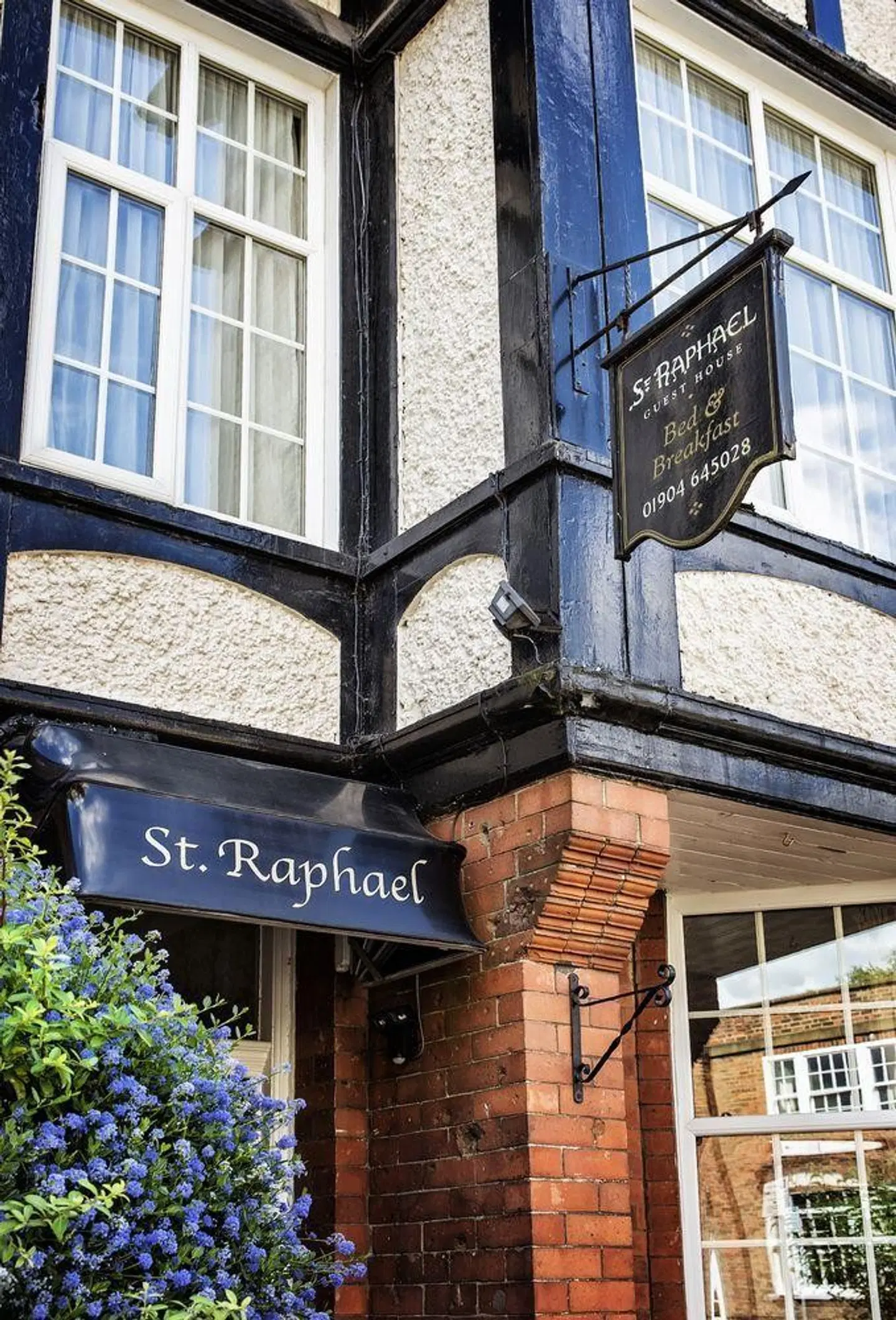 St Raphael Guest House EXTERIOR