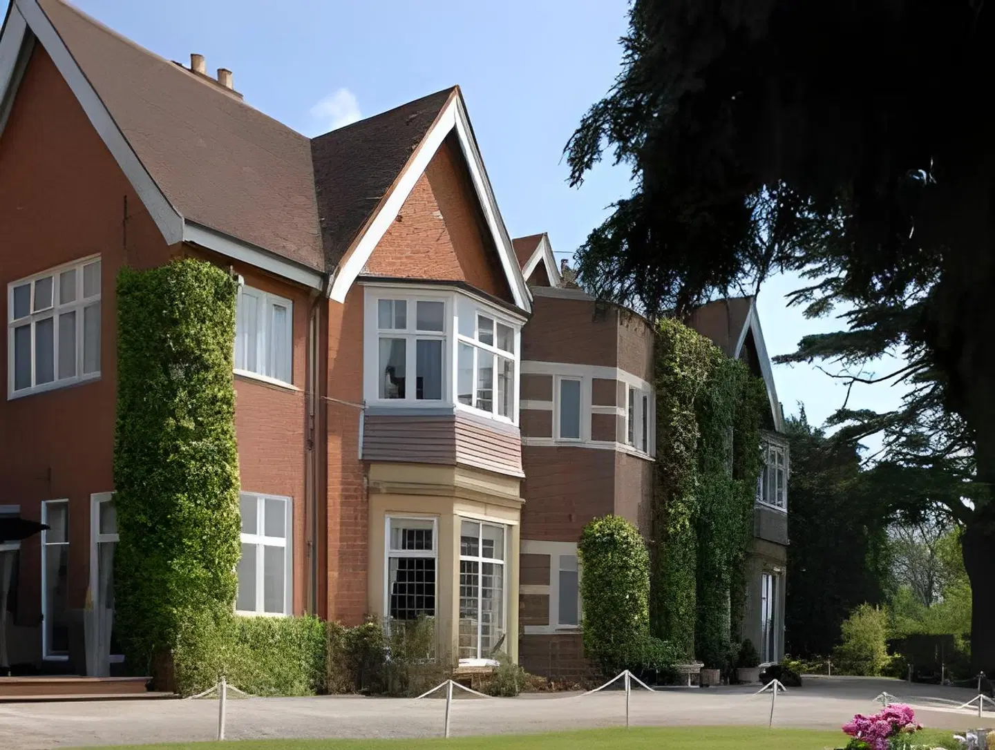 Nuthurst Grange Country House Hotel & Restaurant EXTERIOR