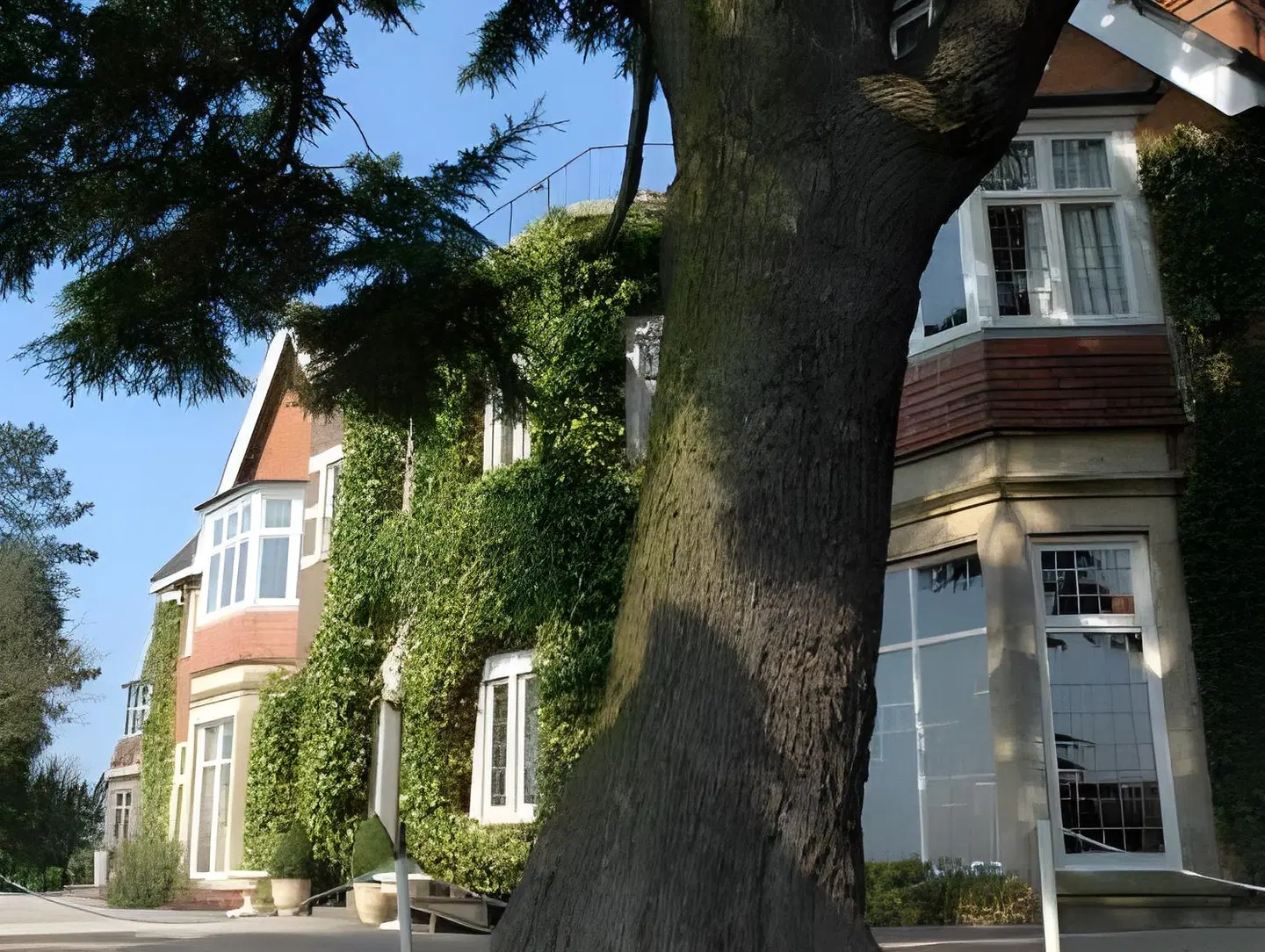 Nuthurst Grange Country House Hotel & Restaurant EXTERIOR
