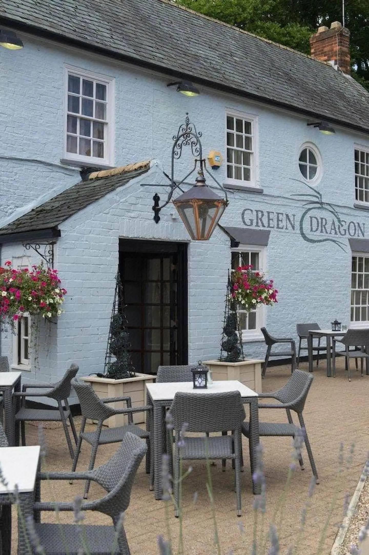 The Green Dragon by Marston's Inns Terrasse
