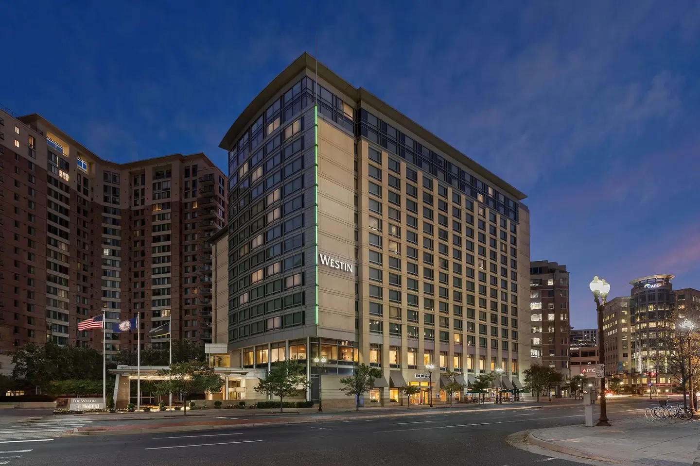 The Westin Arlington Gateway EXTERIOR