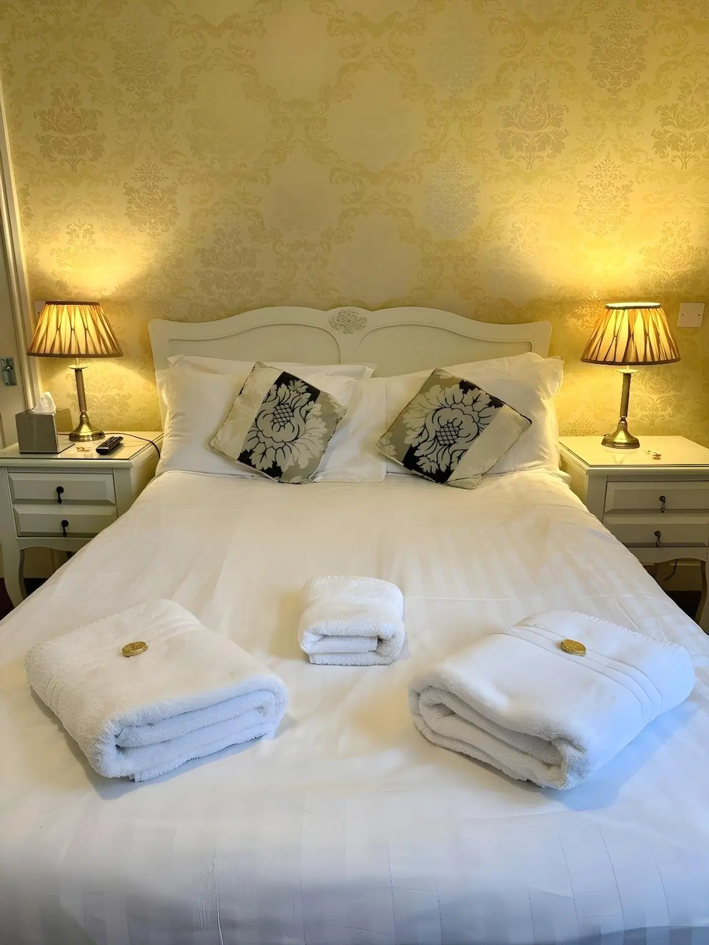 The Crescent Guest House ROOM_EXAMPLE