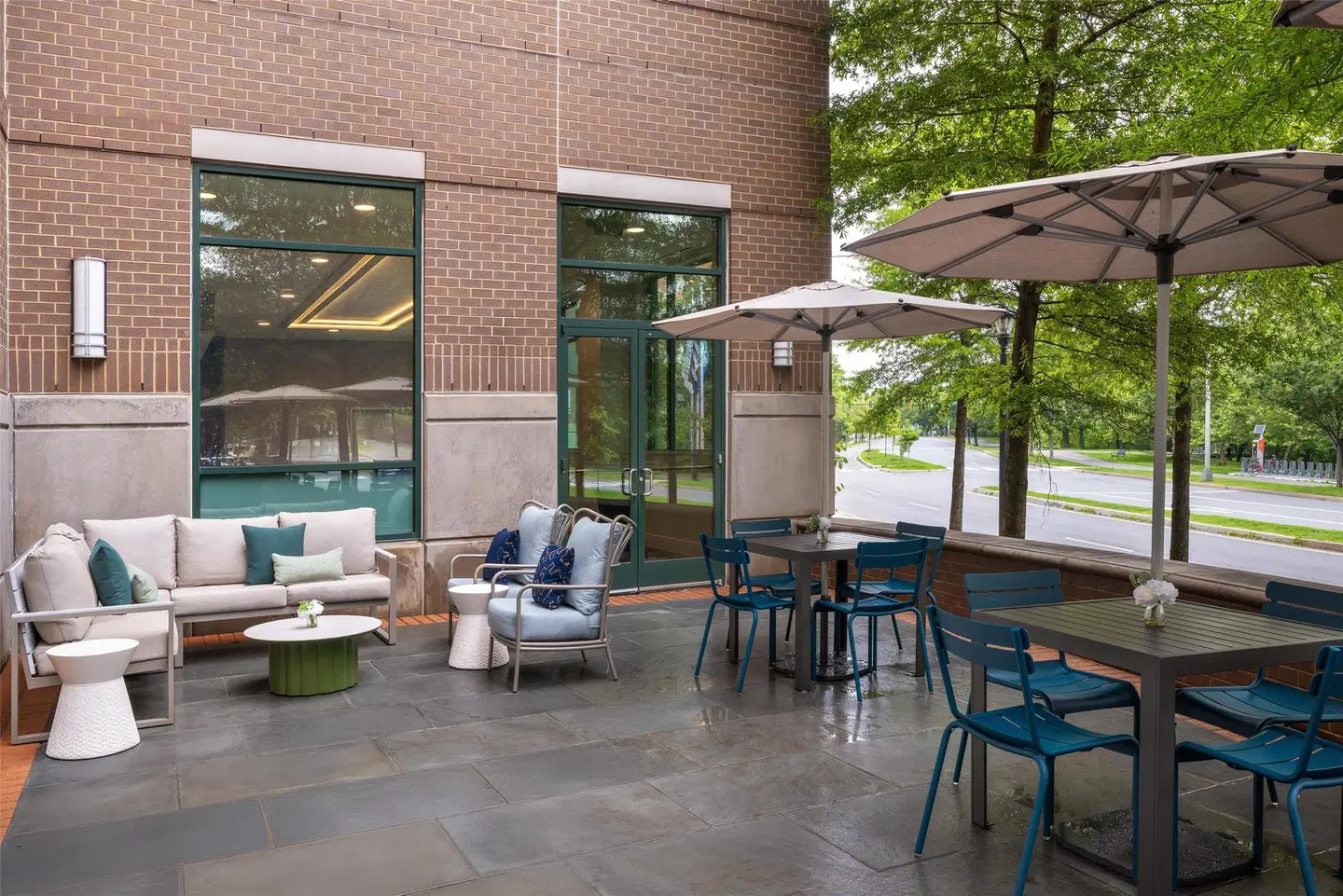 Hilton Garden Inn Shirlington Terrasse