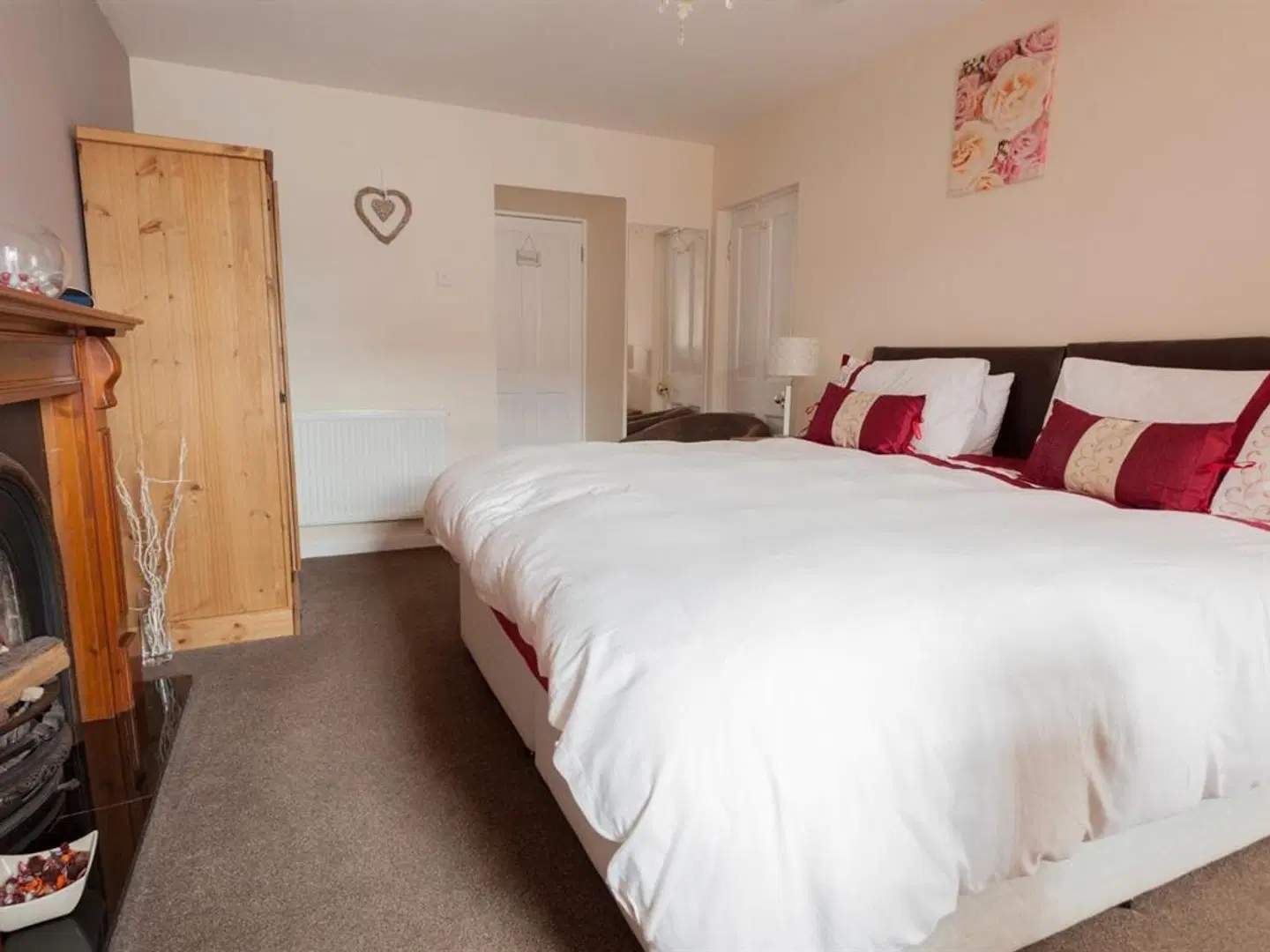 The White Swan Inn ROOM_EXAMPLE