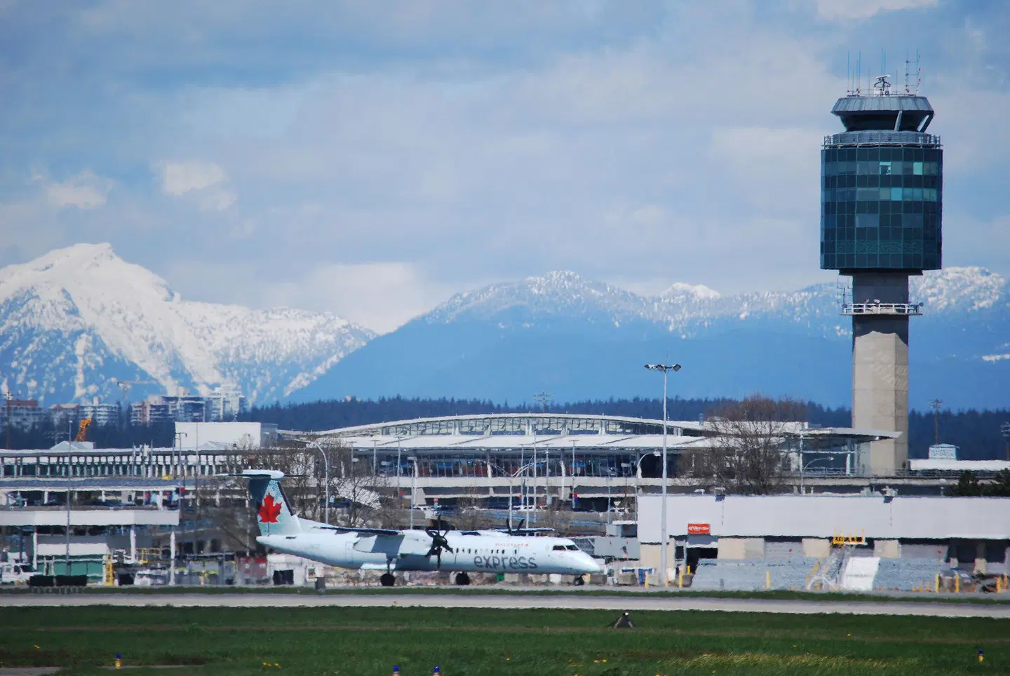 Holiday Inn Vancouver Airport Richmond by IHG EXTERIOR