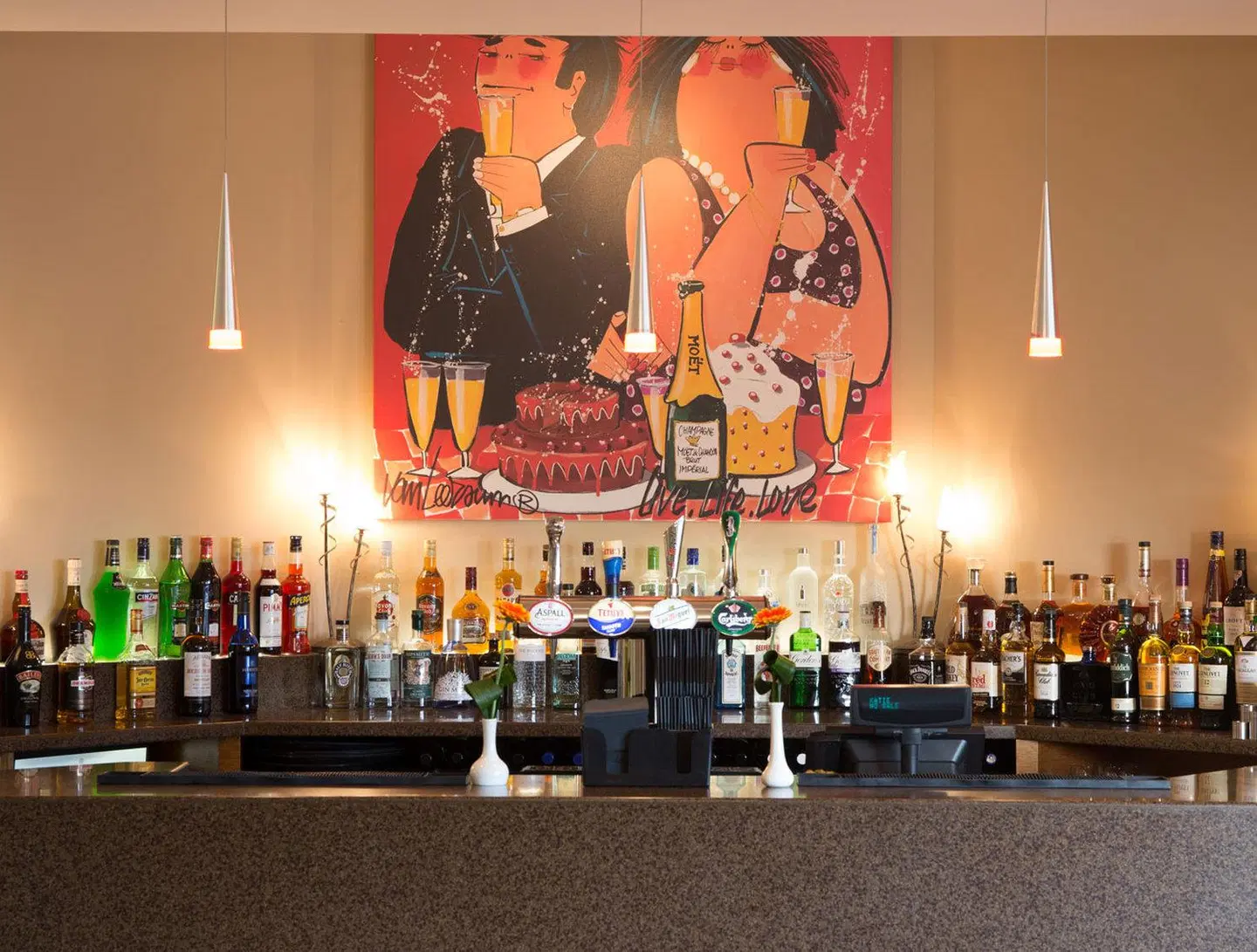 Prom Hotel Bar