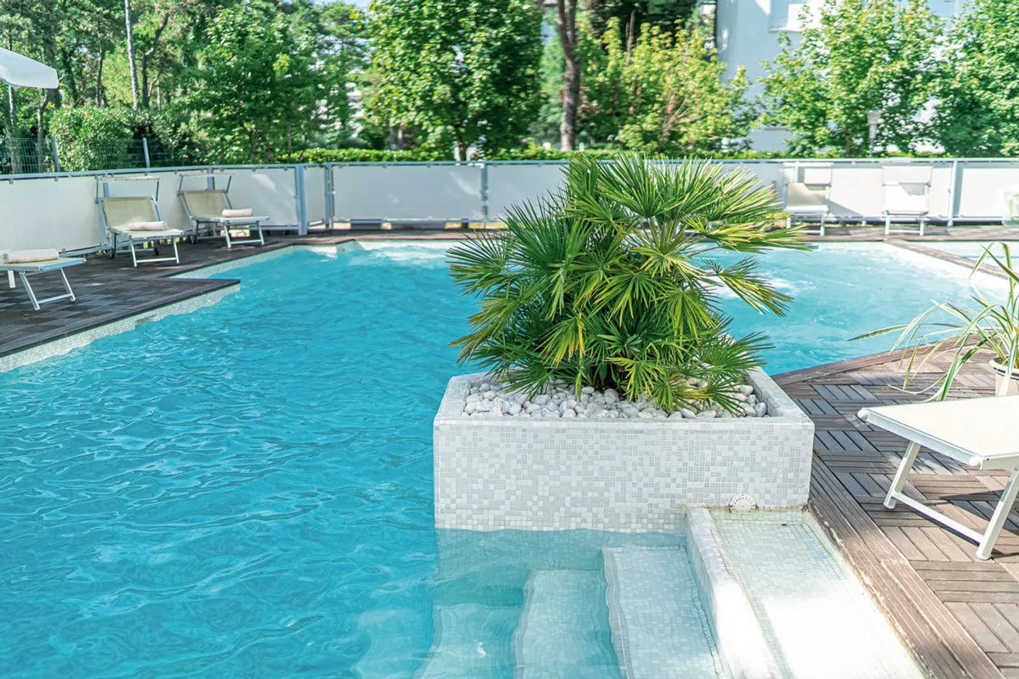 Rex OUTDOOR_POOL