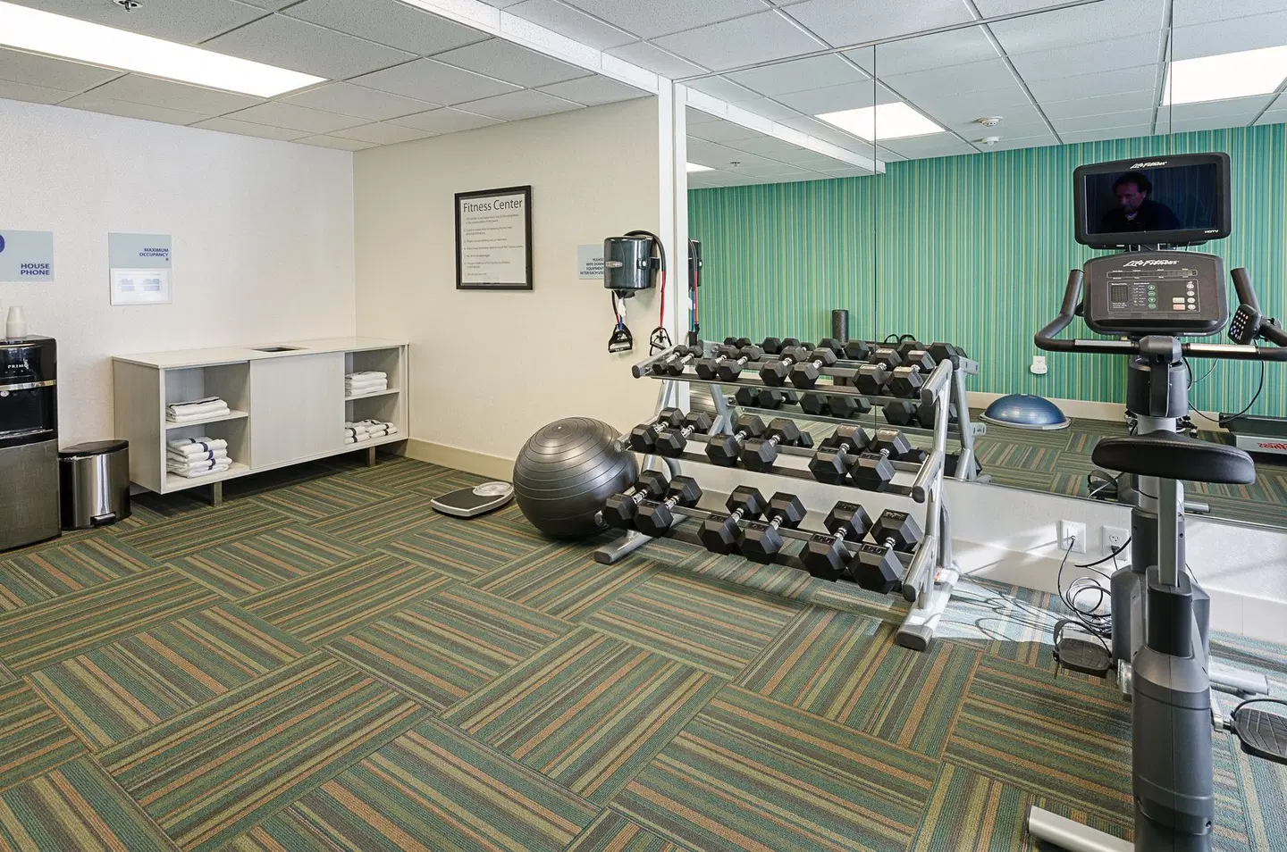 Holiday Inn Express Lexington by IHG SPORTS_AND_LEISURE