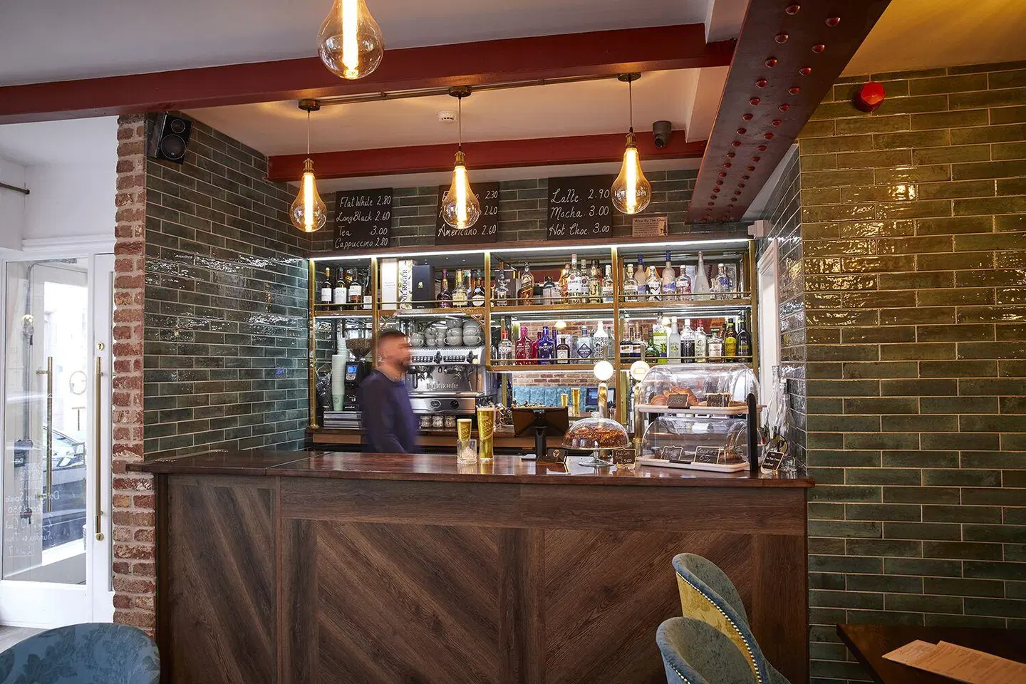 Three Cranes Boutique Hotel Bar